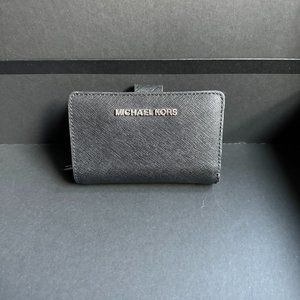 Michael Kors Medium Crossgrain Leather Wallet